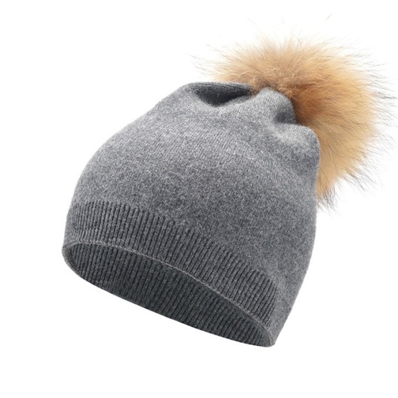Cashmere and Wool blend with genuine raccoon fur. - Picture 1 of 4
